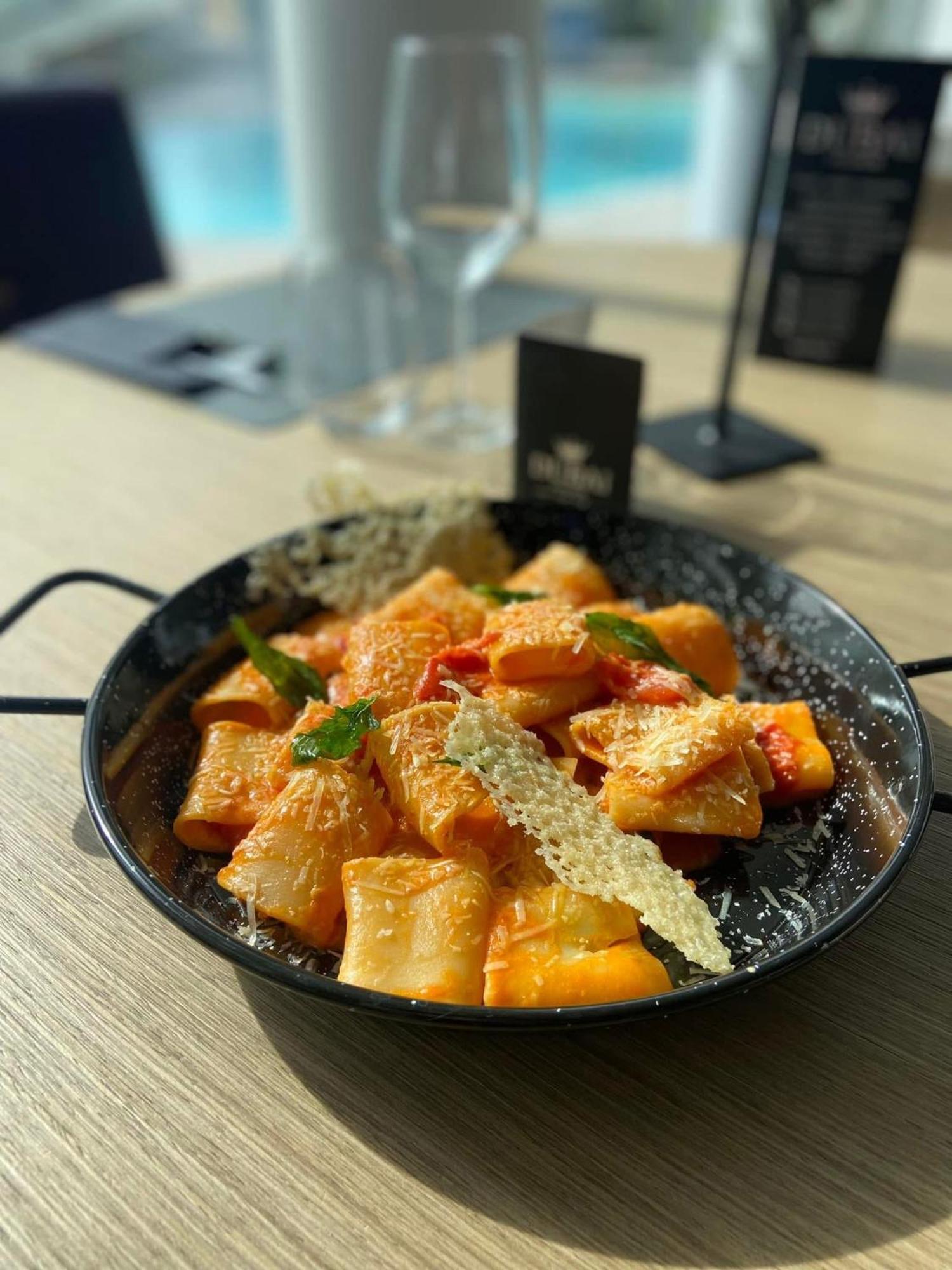 Dubaivillage Camposano 外观 照片